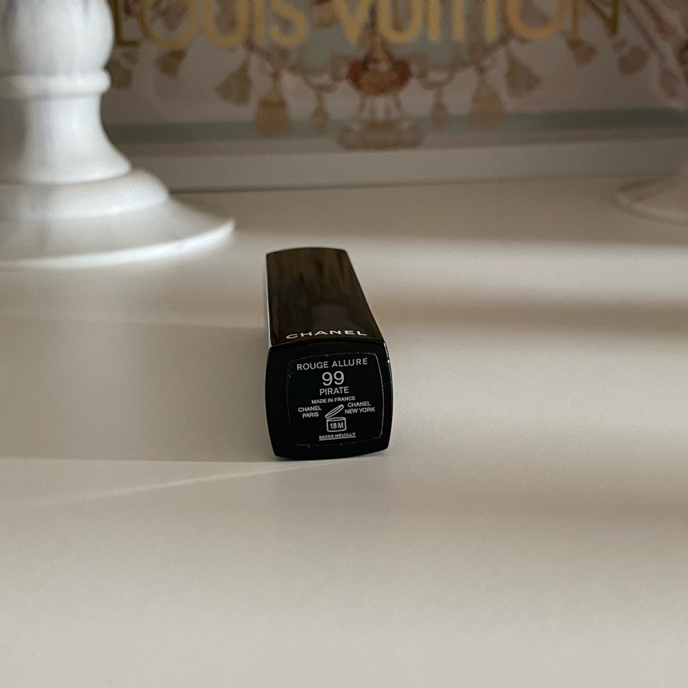 Chanel Rouge Allure Pirate 99 Lipstick Red Velvet - Picture 5 of 5